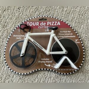 Tour de pizza cutter